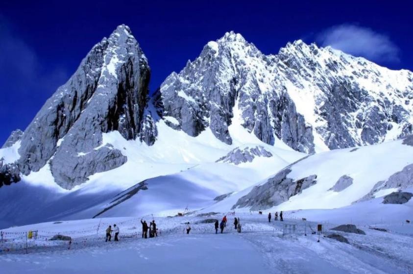 玉龙雪山在哪里个城市